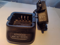 KENWOOD KSC-43 Charger w/ DC Adapter 100-240VAC à 15VDC 0.9A