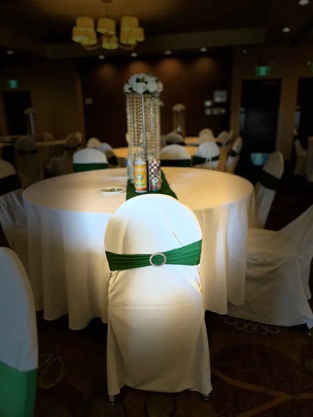 Wedding lot rentals in Outdoor Décor in Calgary - Image 4