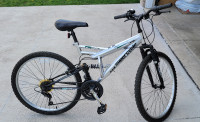 Mountain Bicycle 26 Dual Suspension.