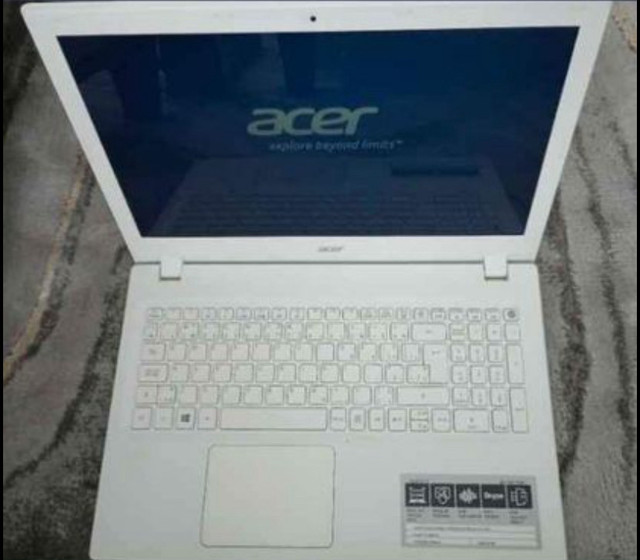 Laptop - Acer Aspire E5-532 in Laptops in Hamilton