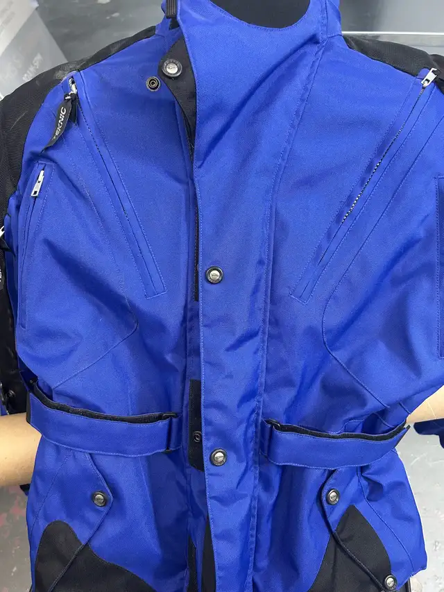 motorcycle jacket in Motorcycle Parts & Accessories in Hamilton - Image 2
