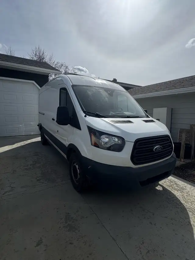 2017 Ford Transit 250 Cargo Van 528035731599544321
