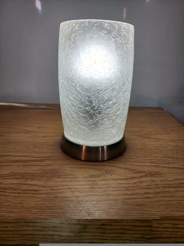 touch light textured Glass lamp 110V in Indoor Lighting & Fans in Oakville / Halton Region - Image 4