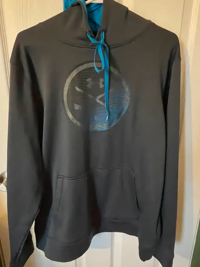 Men’s sweaters in Men's in Belleville - Image 2