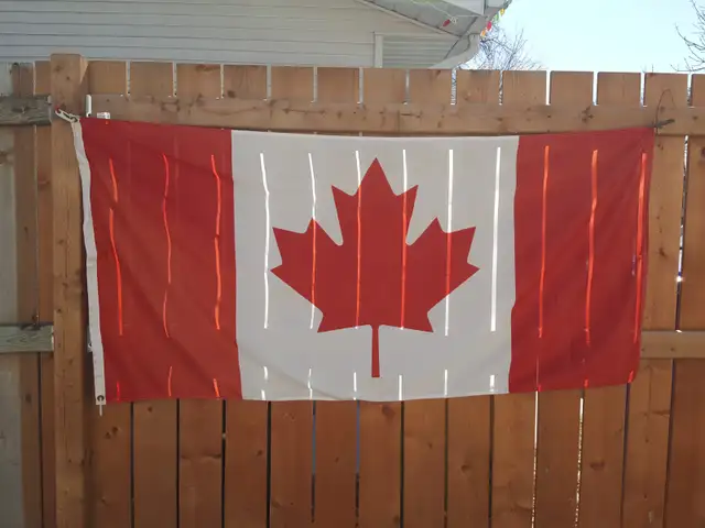 Canada flag 36 x 72 inches in Holiday, Event & Seasonal in Winnipeg - Image 2