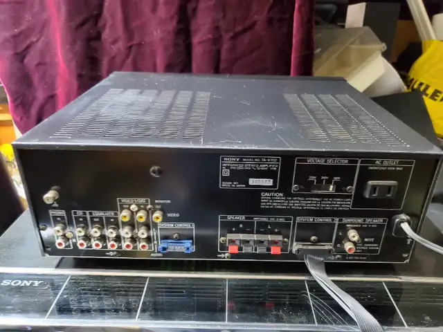 SONY LBT-V702 / TA-V702 VINTAGE STEREO AMPLIFIER BLACK JAPAN in Stereo Systems & Home Theatre in Markham / York Region - Image 5
