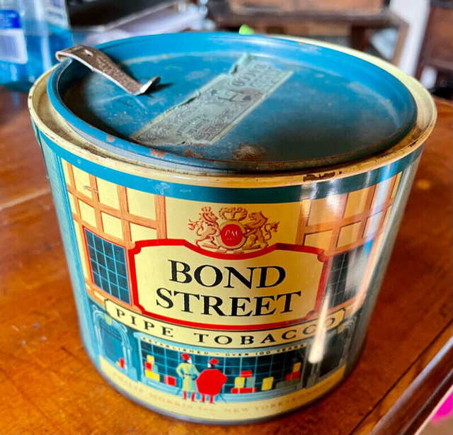 Vintage  Philip Morris Bond Street Pipe Tobacco Tin w Lid in Arts & Collectibles in Mississauga / Peel Region - Image 2
