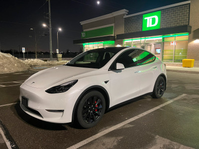 W/FSD 2022 White Tesla Model Y Performance