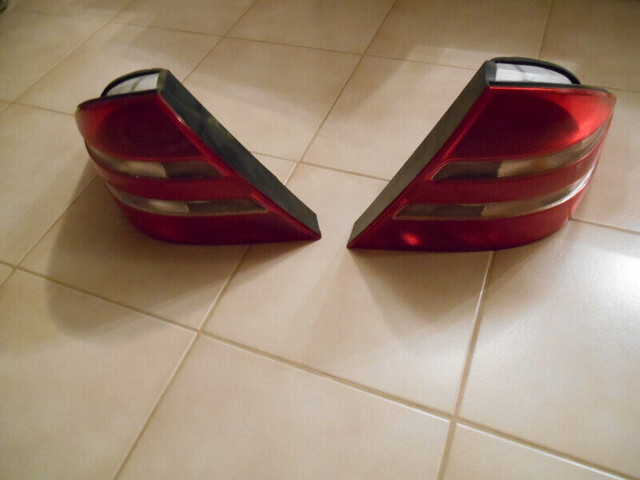 Mercedes Benz OEM W220 S420/500/55 Tail Lights in Other Parts & Accessories in Mississauga / Peel Region