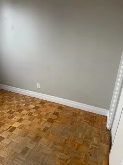 We are three people In the apartment And there is 3 room One of the Room He's leaving this month The...