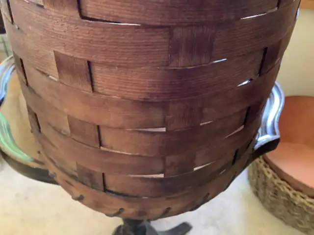 MCM Woven Split Oak Shade w Whip Stretch Trim Cyprus Knee Finial in Home Décor & Accents in Belleville - Image 8