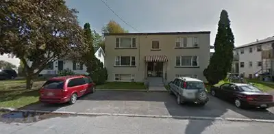 2 Bedroom Trenton, Balcony