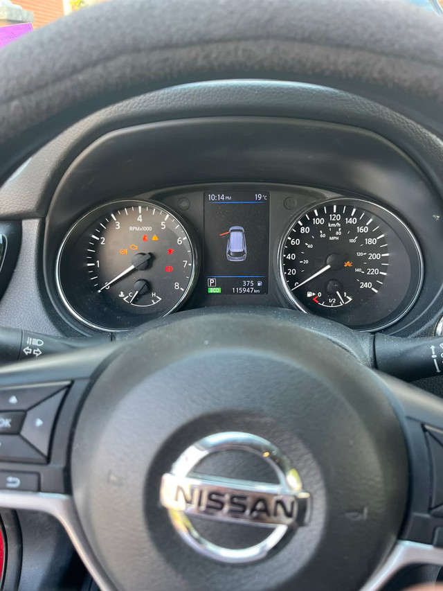 Nissan Rogue 2018 with safety report and carfax available in Cars & Trucks in Oakville / Halton Region - Image 4