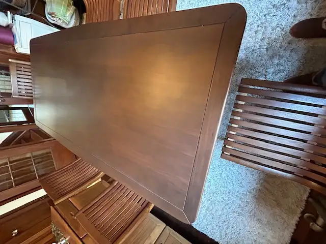 Walnut dining room table in Dining Tables & Sets in City of Toronto - Image 2