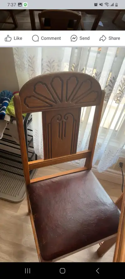 Free ding table with 4 chairs. Table is 46 in long and 33 wide. It does extend. Must pickup in hunts...