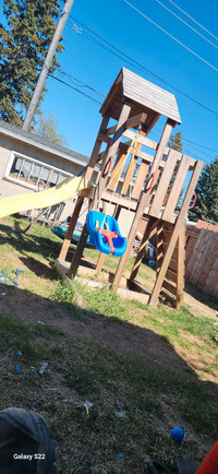 Children outdoor play structure 
