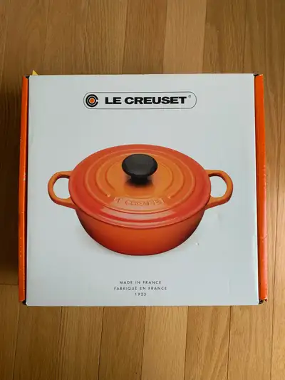 (NEW) Le Creuset Marmita 28cm in Meringue - off-white Dutch Oven, View more