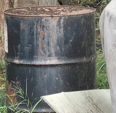 Black aluminum barrel. PLEASE read the ad carefully My name - My name is Matt Peter. You can see me...