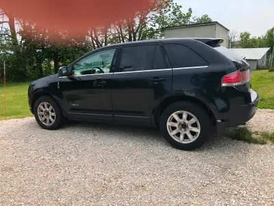 Selling as is only for parts. New transmission in 2019, new computer in 2021. Comes with extra set o...