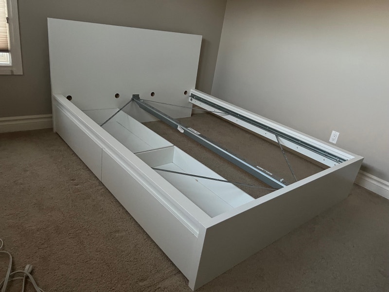 Ikea bed frame white with two under storage drawers (Malm) Queen Beds
