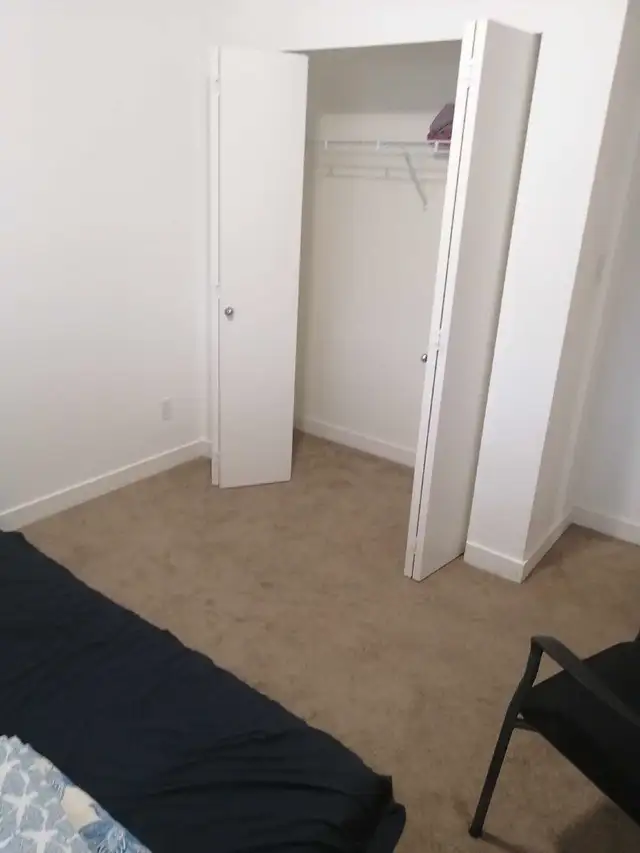 Room for Rent 63815759157123122