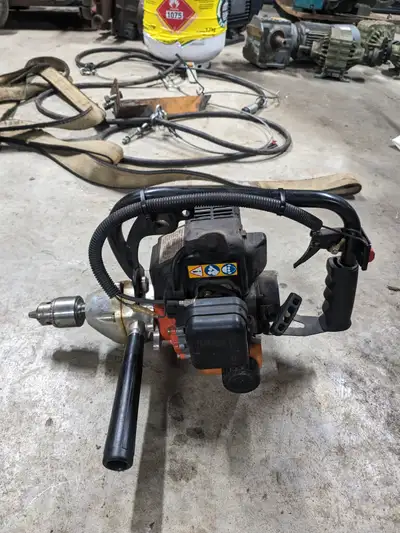 Tanaka gas powered drill Like new condition