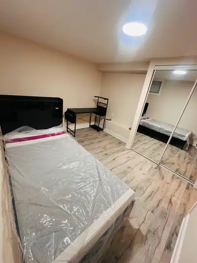 Summer sublet- Student rental for McMaster student