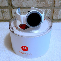 Moto 360 Sports Smart watch 2nd Gen white - Open box