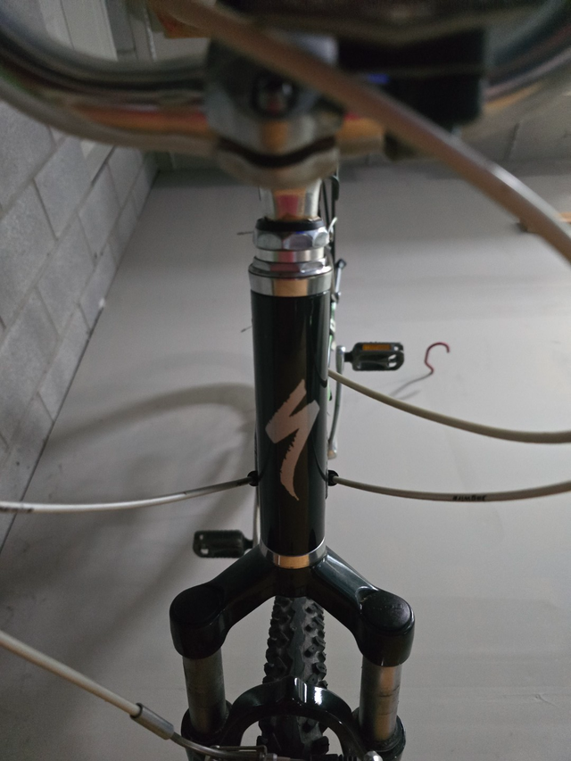 WOMENS MOUNTAIN BIKE BICYCLE SPECIALIZED EXPEDITION 24 SPEED WOW in Mountain in Kitchener / Waterloo - Image 7