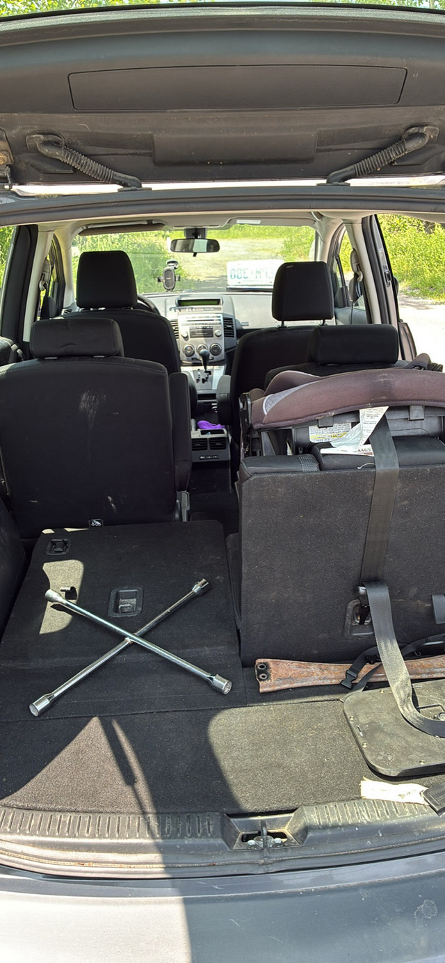 mini van Mazda 5 for sale in Cars & Trucks in Cornwall - Image 3