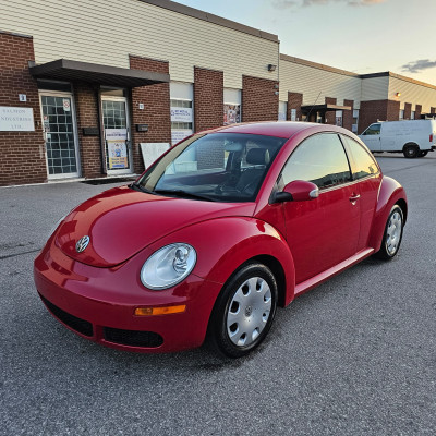 2008 VOLKSWAGEN BEETLE!! AUTO!! LEATHER!! LOW LOW KMS!!