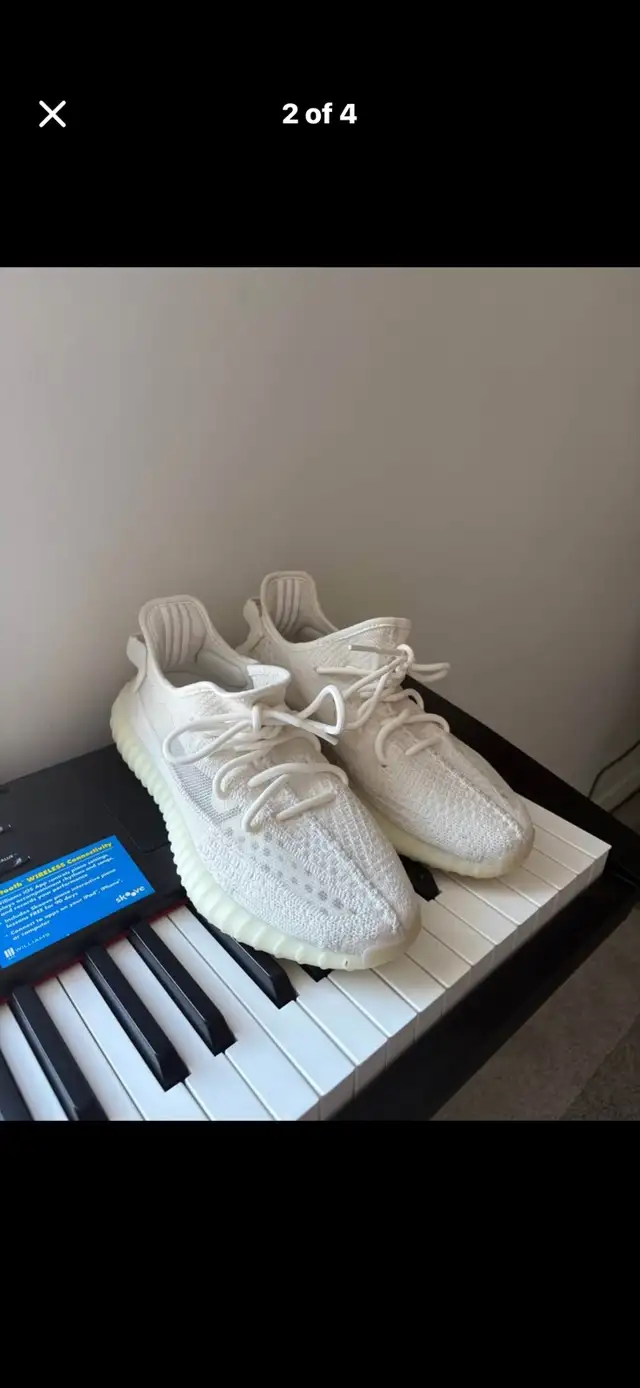 adidas Yeezy boast 350 v12 size 9us in Men's Shoes in Oshawa / Durham Region - Image 3