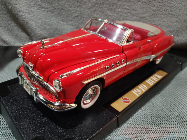 1/18 Motormax 1949 Buick Roadmaster Red in Arts & Collectibles in Sarnia