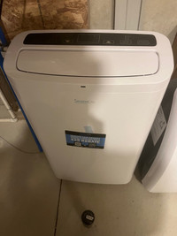 2 window Ac barely used for sale. Bigger for 700 and smaller 350