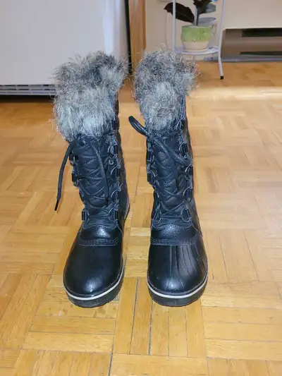 Sorel winter boots/Bottes, View more