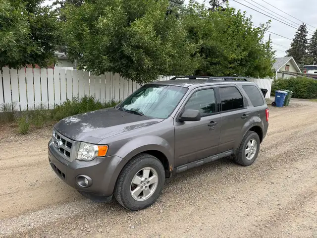 2010 Ford Escape XLT 4WD