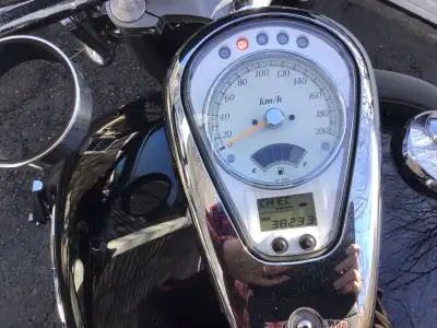 2013 Suzuki boulevard c50 (800cc) . Call 782 234 6111