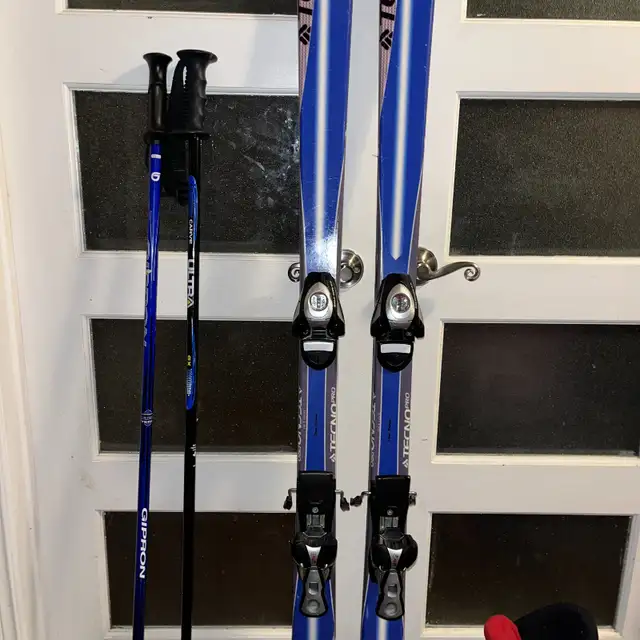167 Tecno Pro ski with boots ,poles in Ski in Markham / York Region - Image 9