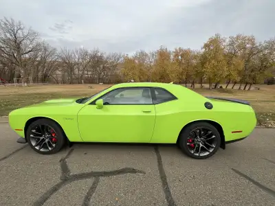2023 “last call” Dodge Challenger RT, 5.7 auto, sublime pearl, less than 14,000 kms. The car has ppf...