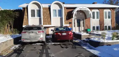 Magnifique bungalow à louer dans un quartier recherché d'Aylmer (Gatineau) avec 6 chambres à coucher...