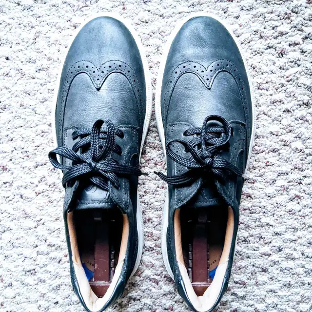 Sneakers in Men's Shoes in Richmond - Image 3