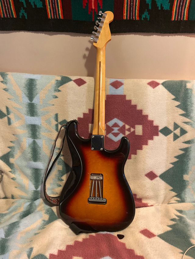 Left Handed Fender Stratocaster MIM in Guitars in Terrace - Image 2