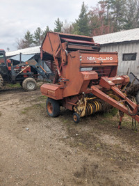 New Holland Round Baler