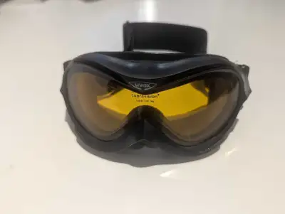 lunette ski alpin pour enfant- utilisées 2 fois seulement, View more