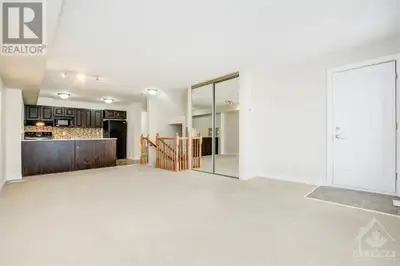 This well maintained Terrace Home, located in desirable Barrhaven, is in the LEED® Certified communi...