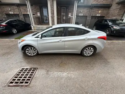 2013 Hyundai Elantra 6speed manual transmission Selling safetied $6000 obo Safety was done on June 1...