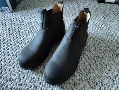 New Prospector Men's Boots (Size 8) for sale., View more