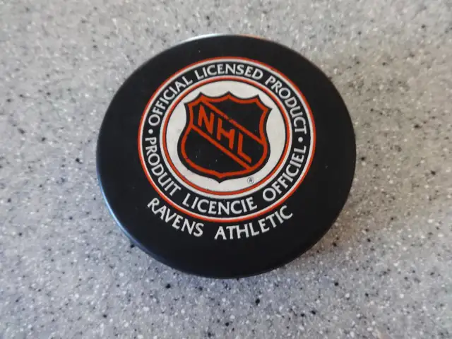 Toronto Maple Leafs NHL Hockey Puck SLOVAKIA in Hockey in Winnipeg - Image 3