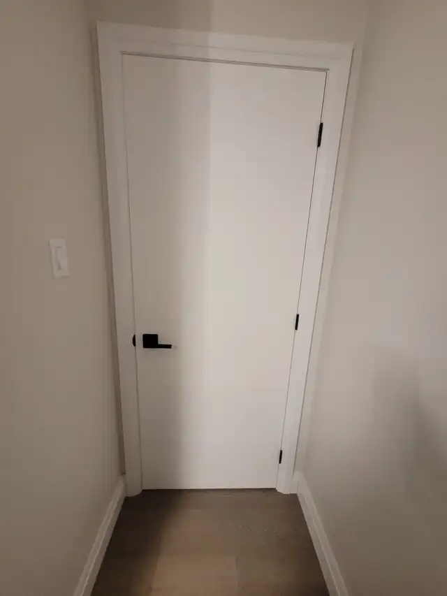 Interior  door installation65048377368577123