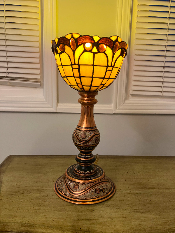 Small Torch Tiffany Lamp in Indoor Lighting & Fans in Mississauga / Peel Region
